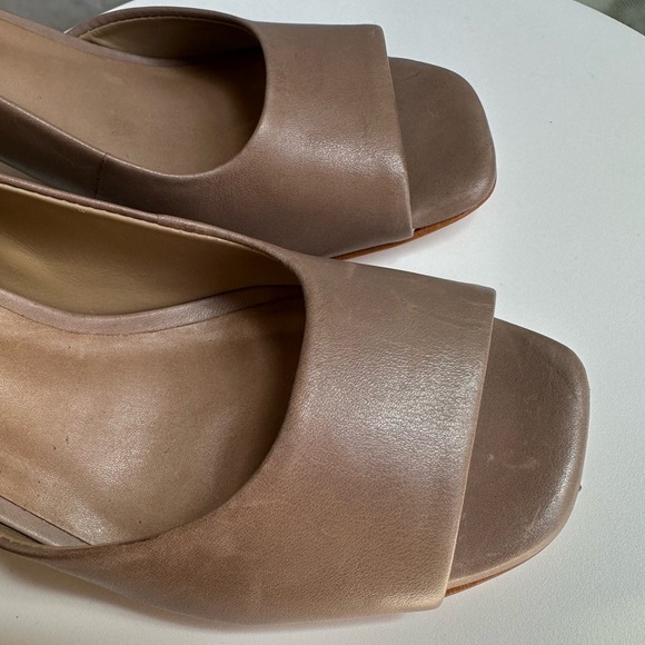 🌸BERNARDO🌸 Nieve D’orsay Pumps Size: 6M - Picture 10 of 16